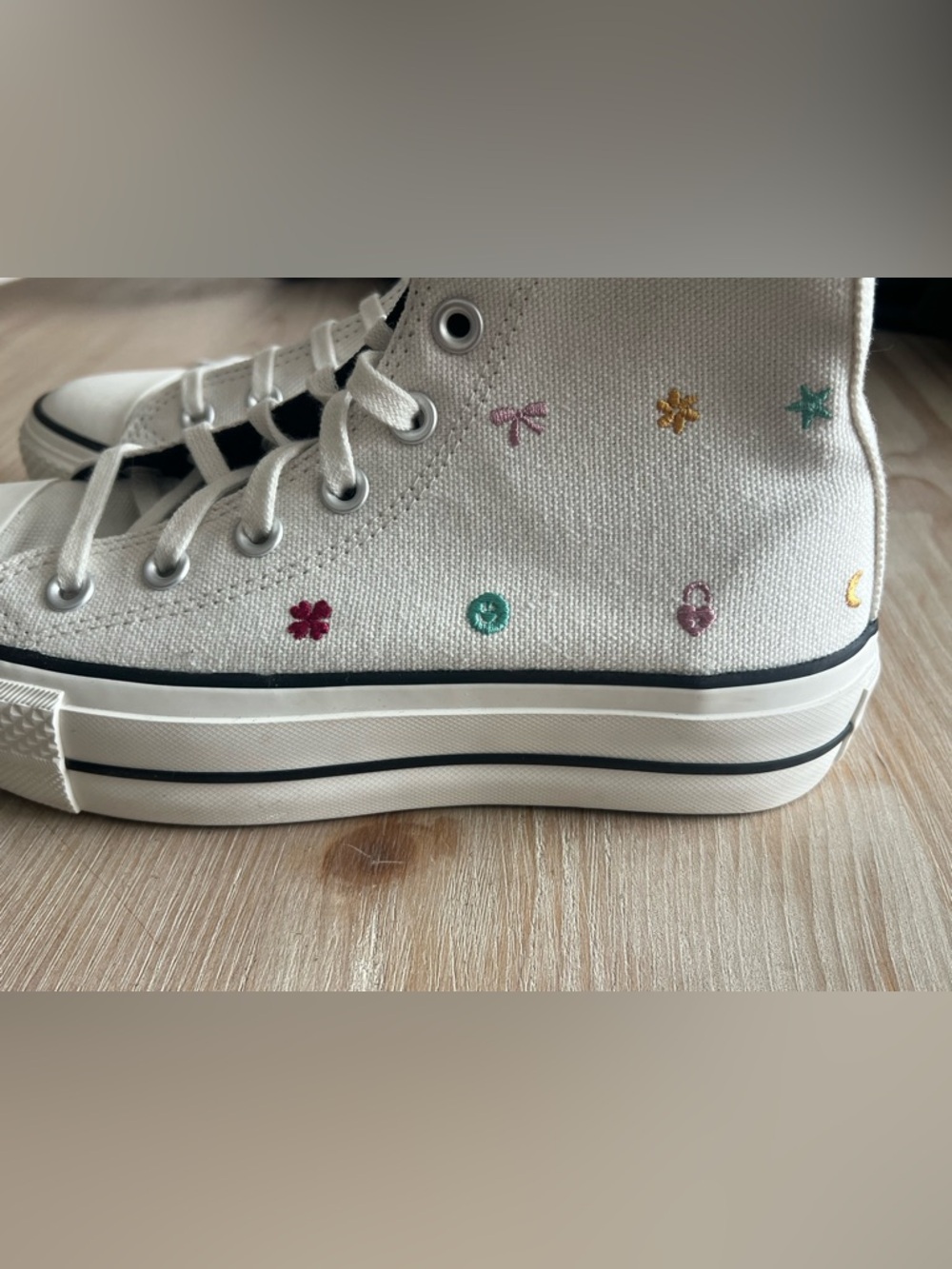 Chuck Taylor All Star Lift Platform Embroidered Doodles Sneakers Women 6.5 - Picture 6 of 15